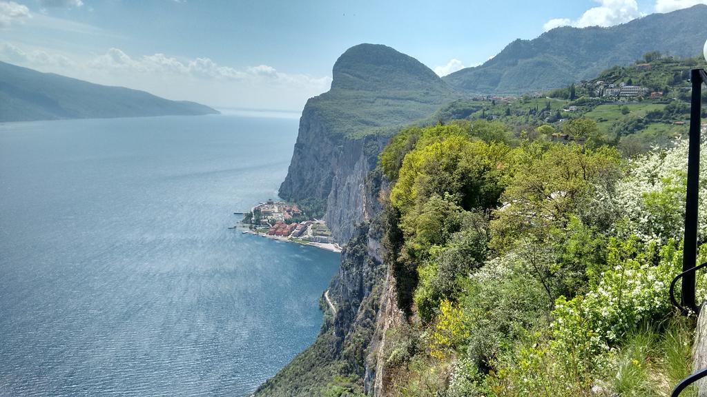 Casa Vacanze Regina Del Lago Tremosine Экстерьер фото